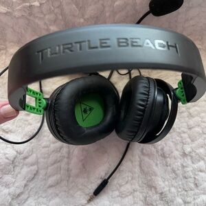Turtle Beach Kids Wired Gaming Headset in Black and Green